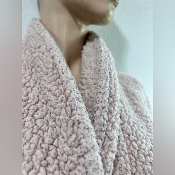 Pottery Barn Pink Plush Robe Wrap Style - Picture 16 of 16